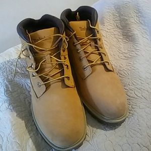 Mens boots. Great condition. Worn once.